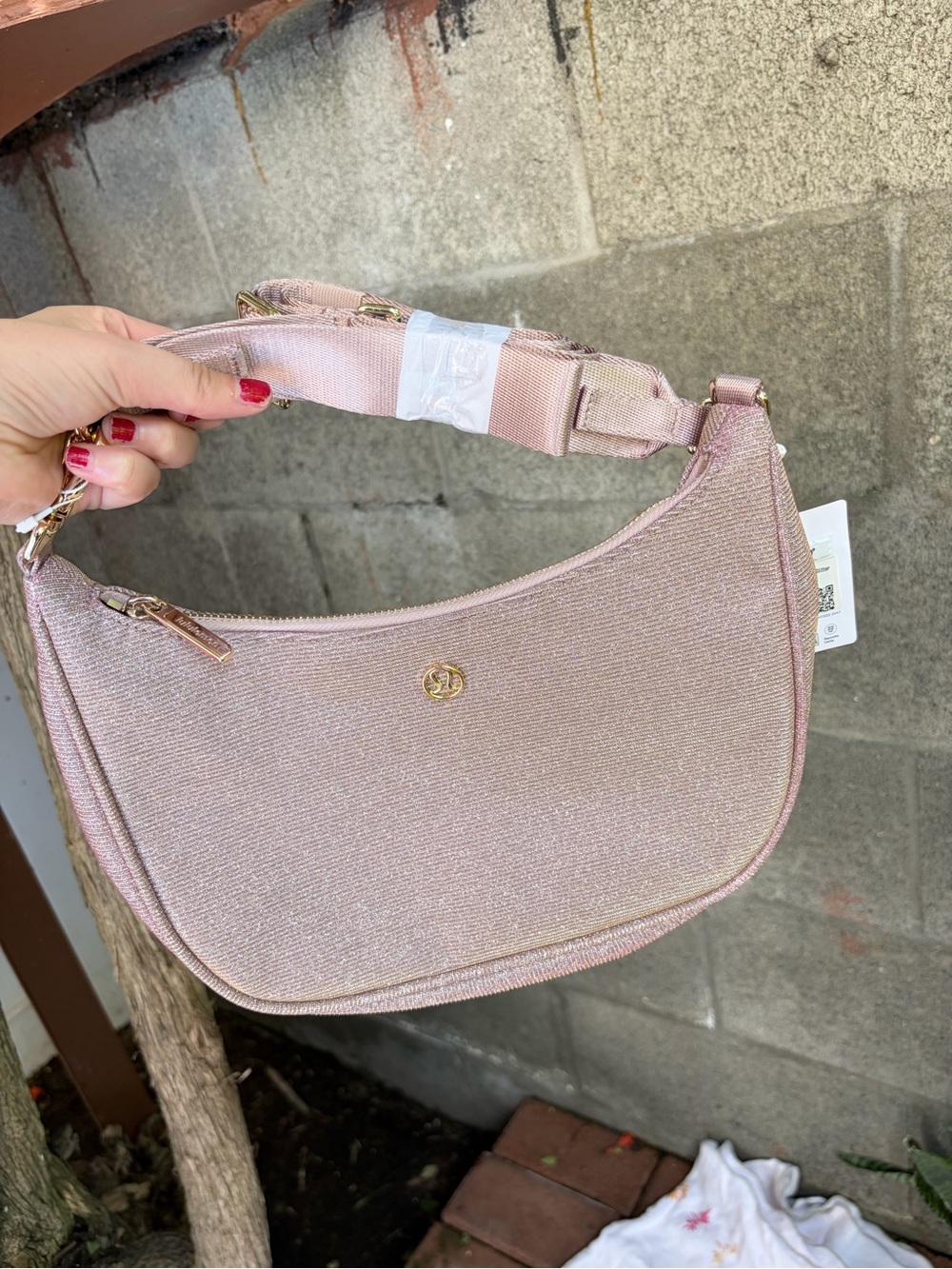 Lululemon The City Essentials Sparkle Crescent Shoulder Bag in Rose NWTS - Picture 9 of 9
